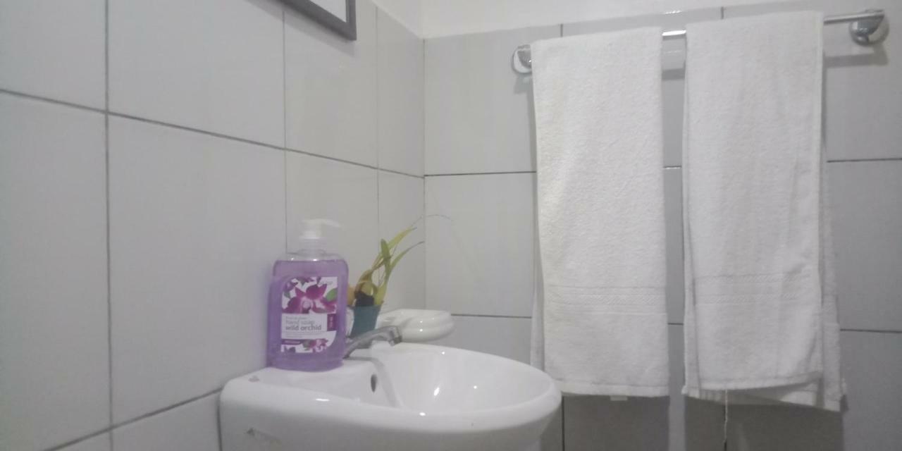 Vincent Lloyd'S Guestroom 圣维森特 外观 照片